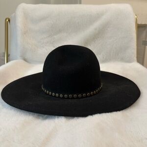 BCBG wool hat